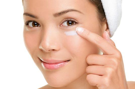 25歲以后才開始眼部保養？眼部護理的7個誤區！